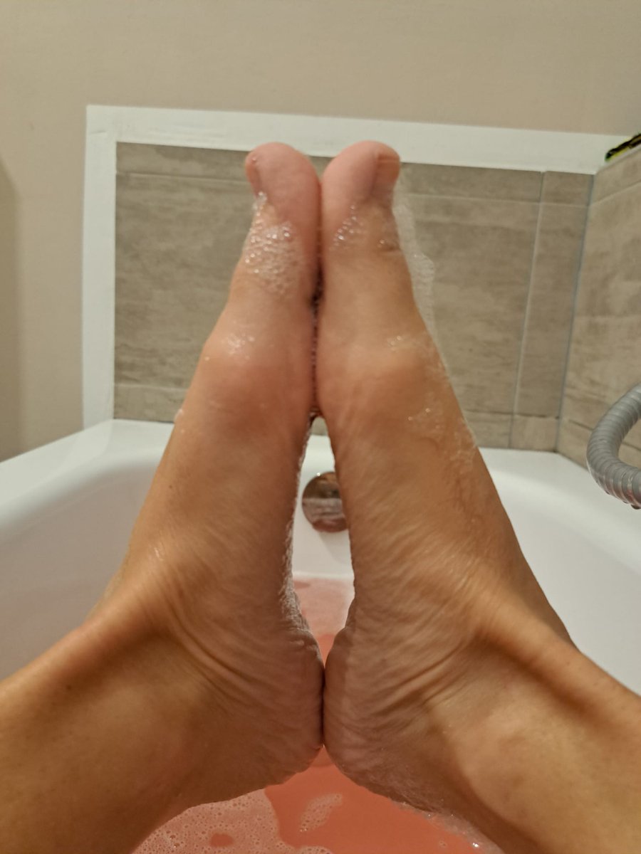 #feetfinder #feetworship #feetfethish #feetfinder #feetpicsforsales #feetfetiche #feetpicbuyer #FeetAddicted #footmassage #footkink #feetِ