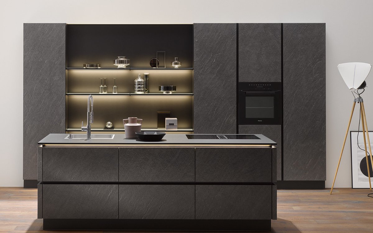 kuechenmennen's tweet photo. Häcker Küchen AV 7030 GL Black Star AV 2041 Walnuss-dunkel 

#systemat #einbaukuechen #westerholt #kuechenmennen #kuechenstudio #markenkuechen #kuechenplanung #kuechenberatung #kuechenideen #kuecheneinrichtung #wohnkueche #traumkueche #wunschkueche
Bild: #Häcker https://t.co/iBq0HH4vw0