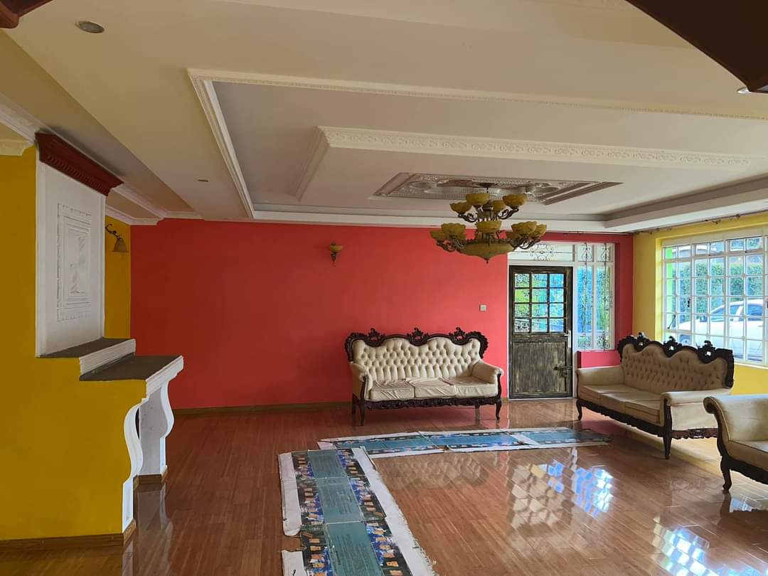 📍RUNDA EVERGREEN

This oversize 7 bedroom mansion  with an independent 2 bedroom guest wing in the serene suburb of Runda, Ever Green has hit the market at Kes. 140,000,000
Exclusively listed by Linda Mokeira Real Estate, let us connect on 0722396160 to schedule  a tour.