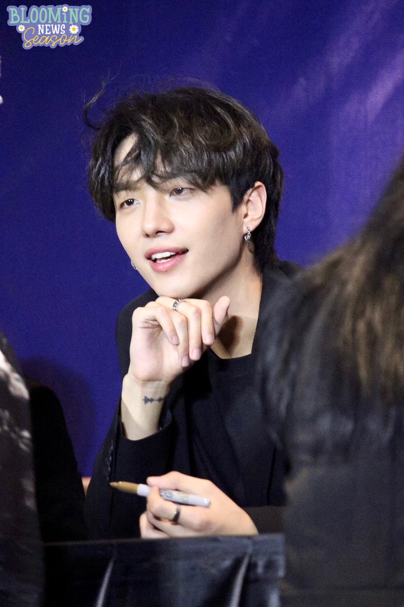 Blooming_newsss's tweet photo. ภาพบรรยากาศงาน Fansign ครั้งแรกของหนุ่มๆ Seven stars เมื่อวันเสาร์ที่ผ่านมา

#Yongkwon #Woochul #Yunmin 
#SevenStarsTH #SevenStarsFirstFansign
#ExclusiveFANSIGN #KBeautyFestival2022 https://t.co/jAyVqsL2lr