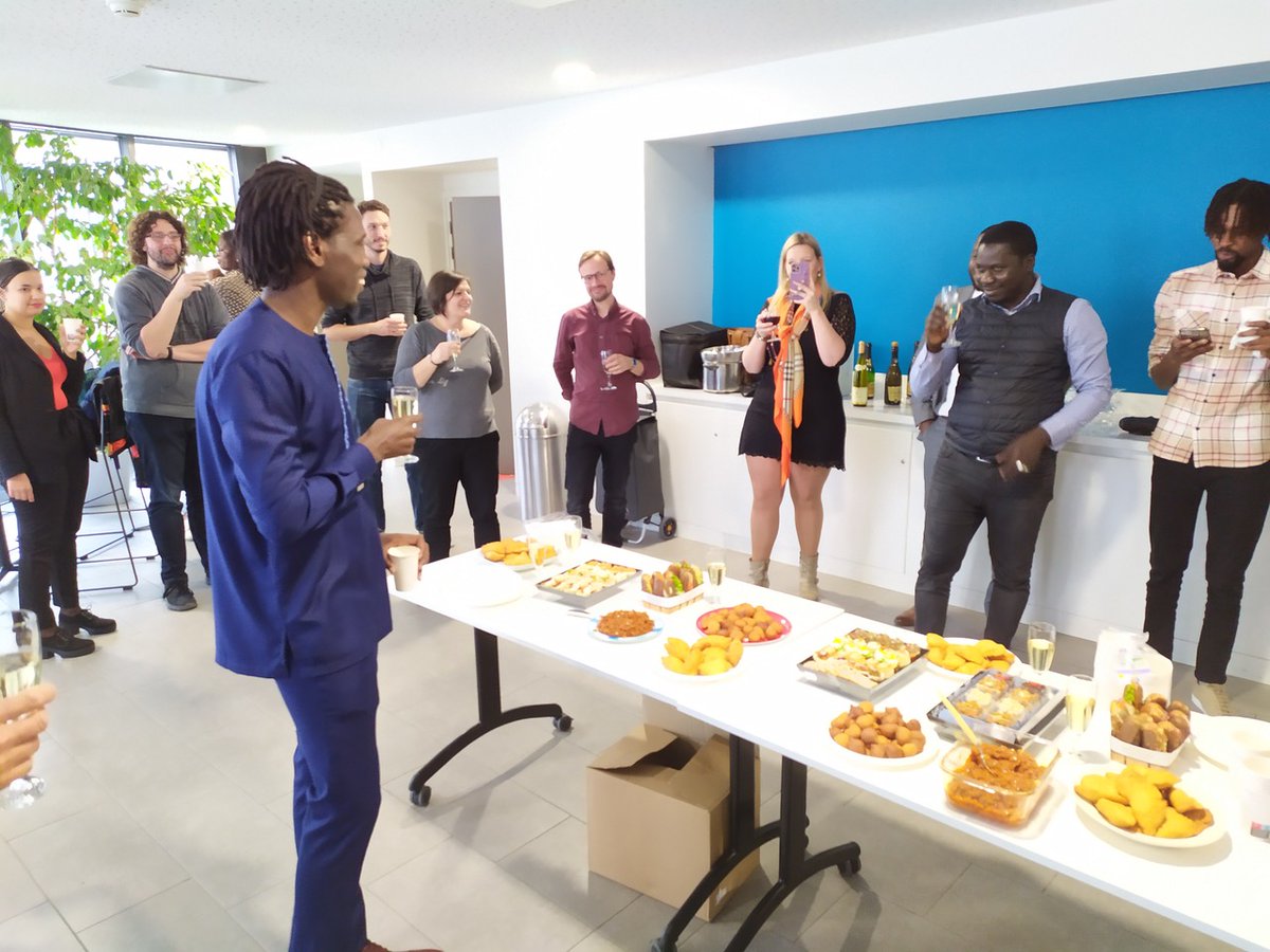 cnrs_ibmp's tweet photo. Congratulation 🍾to Simon Ndecky who brilliantly defends his thesis 🎓in front of A.A. Véry (#BPMP,
@INRAE_France), P. Reymond (@unil), M. Riemann (@ksri_kit), A. Champion (@ceresrural), P. Achard (@ibmp_cnrs) and T. Heitz (Dir., @cnrs_ibmp). https://t.co/OfPjLRTnWC