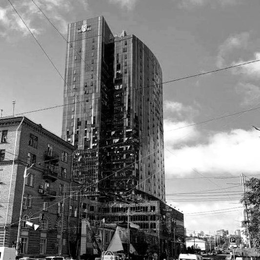 ItsYouControl's tweet photo. #Kyiv. #Zaporizhzhia. #Dnipro. And more. Again, again, and again.

Massive devastating shellings this morning, but we're standing and keep fighting.

Just 

Arm.

Ukraine.

Now!

#ArmUkraineNow 🇺🇦 https://t.co/EH4kRWNSRi