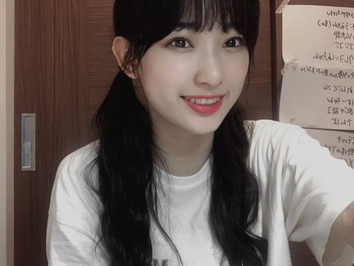 今日徳島にいるAKB48の皆さんが歌田初夏が出演「BUGSⅡ」舞台の挨拶をどう思いますか？

#BUGSII
#歌田初夏 
#徳島