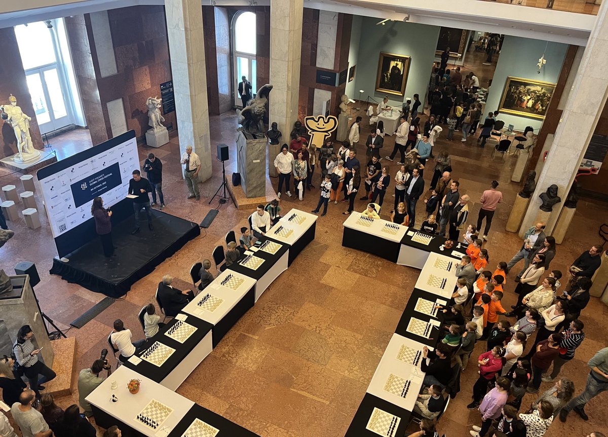 IlyaVarin's tweet photo. Big chess event in Budapest 🙌 
Judit Polgar’s #GlobalChessFestival in #HungarianNationalGallery #ChessConnectsUs https://t.co/nOUFkrzIPN