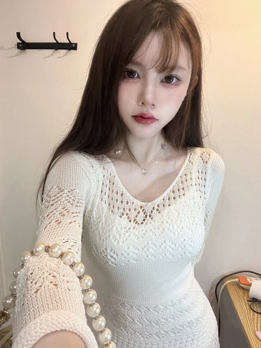 私信骚得狠，评论又叫人家滚，真是没意思哎 https://t.co/E81W4lODVJ
