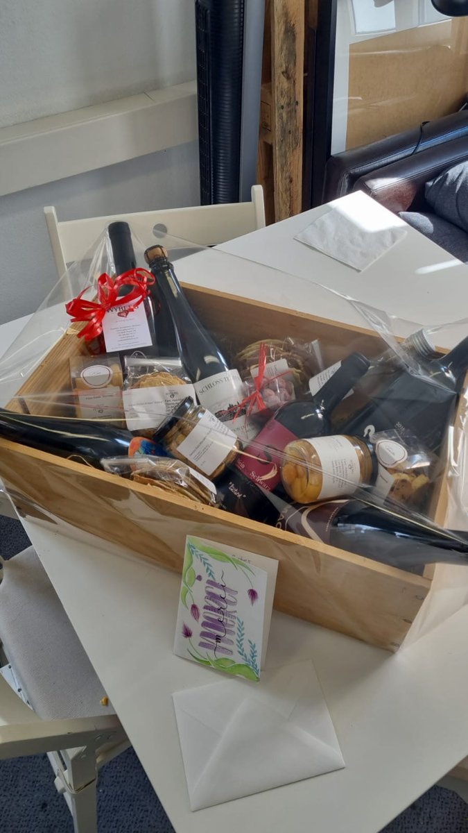 Piomic_Medical's tweet photo. We are often providing some free therapies for patients in need to complete their treatment. The results are in many cases stunning and end up in overwelming gratefulness from these patients. Nothing is more rewarding. https://t.co/lbya38zYrx