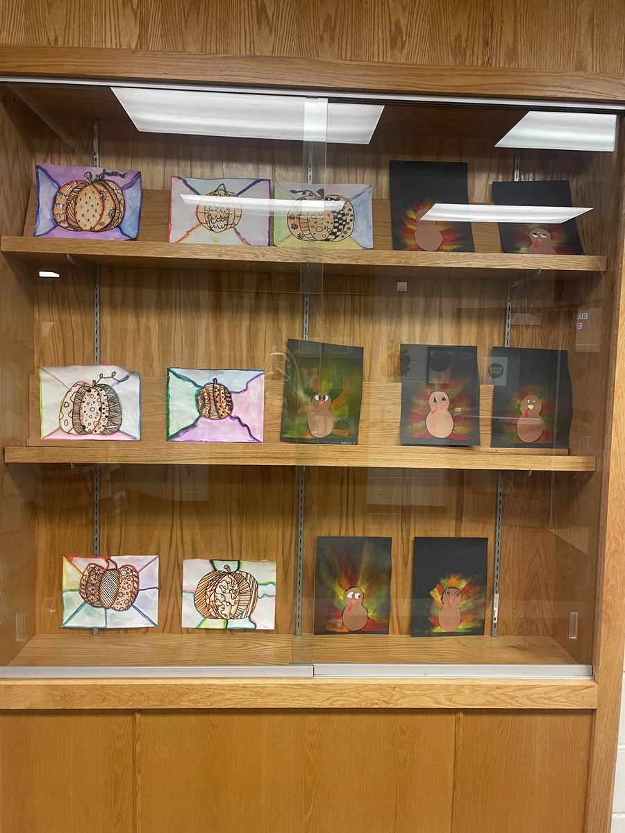 Our Fall Art on display!! The grade 6’s rocked these projects. Fall birch trees, pastel Turkeys and squiggle pumpkins. ❤️🦃#grade6, #falliscoming , #thankful , #art @ElizabethParkEl <a href="/MmeCPenney/">Mme Penney (she/her)</a> <a href="/Ms/">Matt Shampine 차민근</a> Blackwood, <a href="/mmemelindy/">Mme Melindy's Class</a>