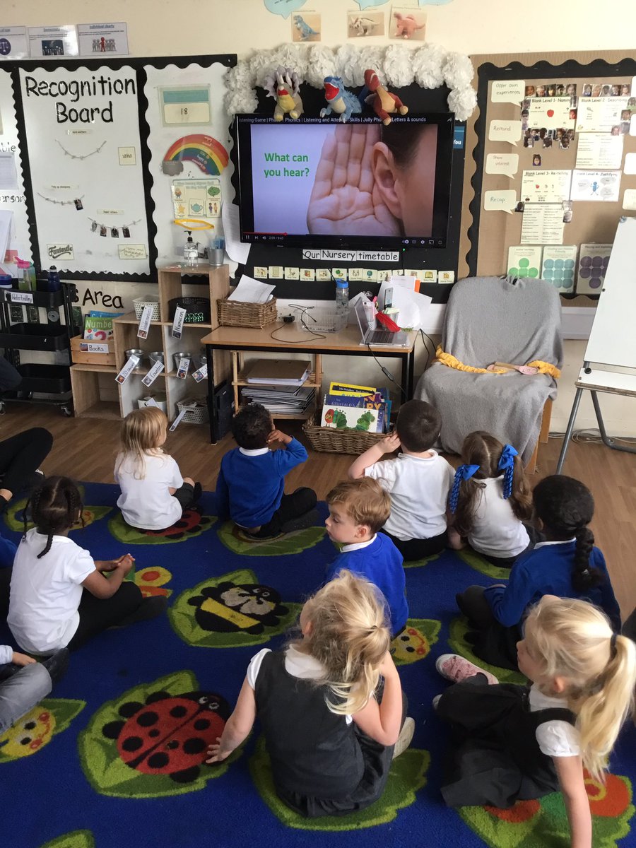 NurserySilas's tweet photo. We had our listening ears on for our speaking and listening lesson todayπ We listened and guessed what environmental sounds we could hear π βοΈ πΆ π° #environmentalsounds #listeningskills @stsilasschool @RainbowEduMAT https://t.co/NYfzywNX9S