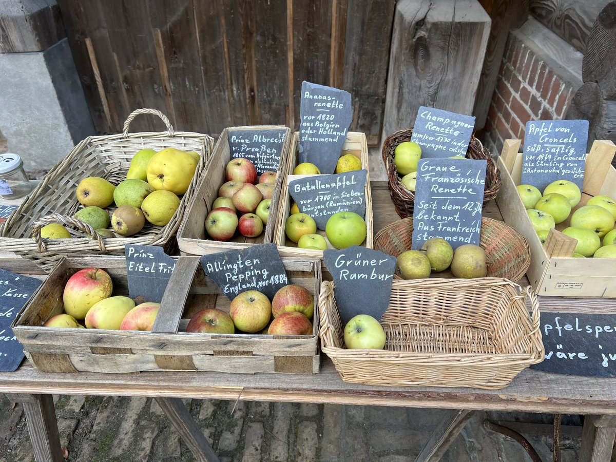 applebiome tweet media