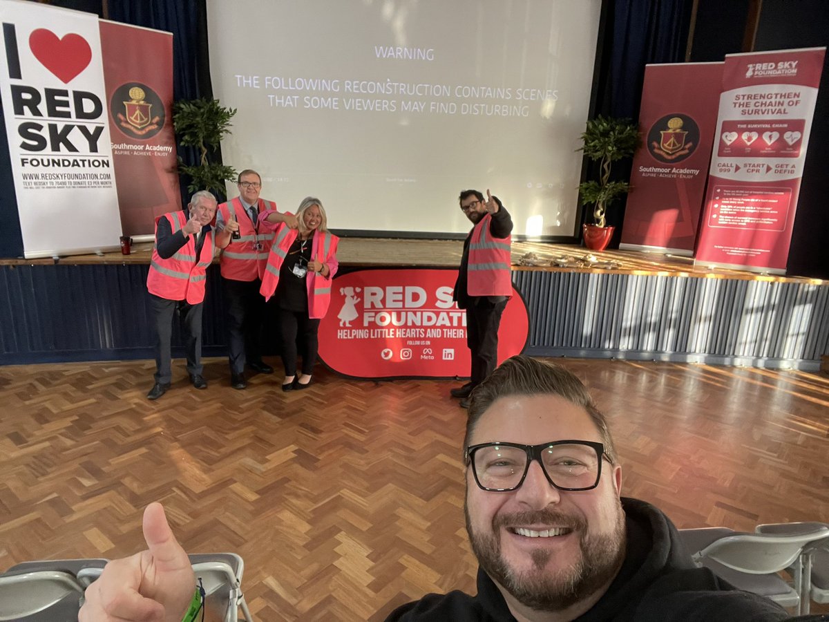 PetrucciSergio's tweet photo. It’s #RestartAHeartWeek we’re at @SouthmoorAc in #Sunderland starting day 1 of our daily workshops with students & staff.
We start with Yr 11 & the sessions focus on the need for early #CPR and early #defibrillation in the event of a medical emergency.
https://t.co/1SfEuguYEQ https://t.co/XDnrYYEOkx