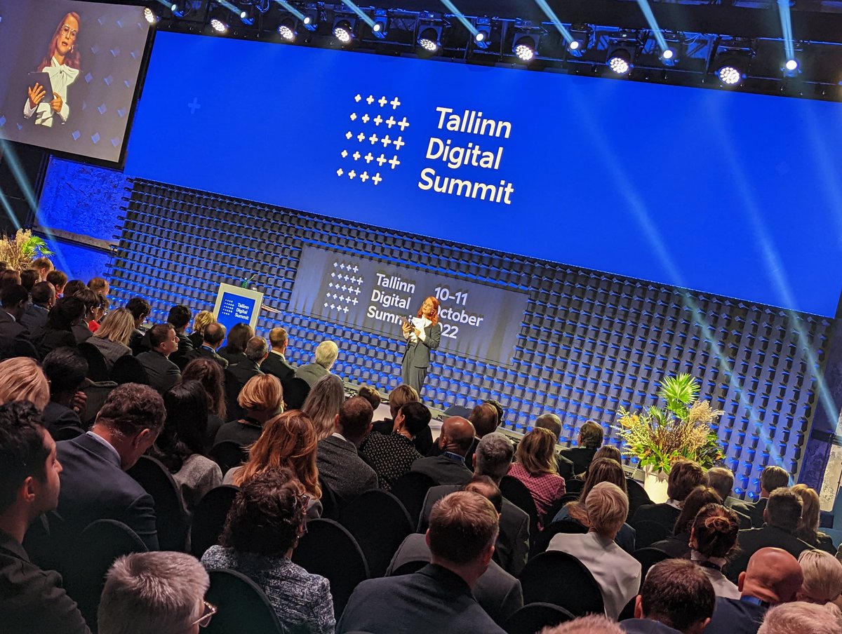 #TDS2022 has started! And @sandra_sarav is kicking off the one-place-to-be about digital governance. "It is not just about decoupling, but also recoupling" - I'll steal that for my slides.