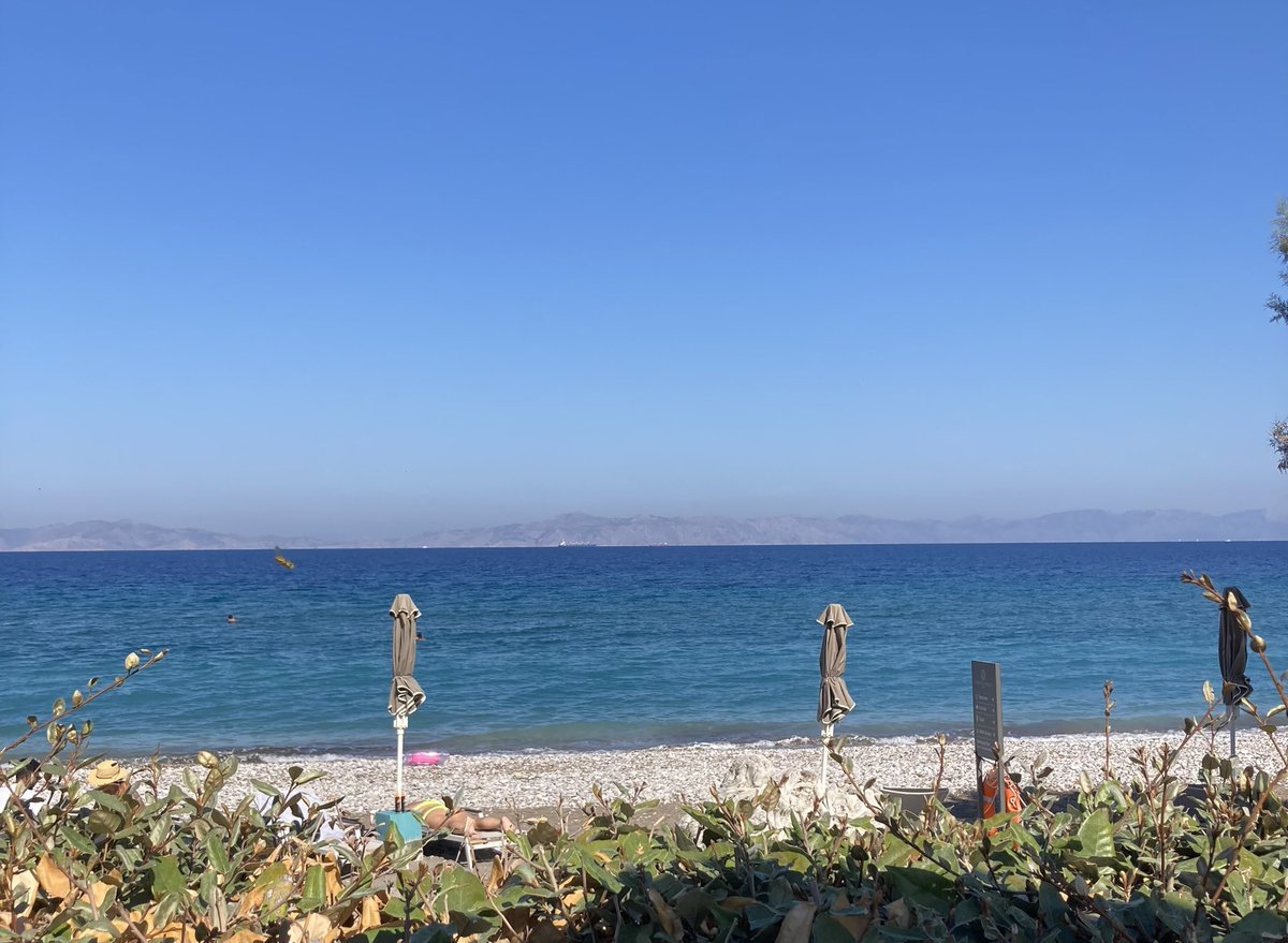 annette_d21's tweet photo. Not a bad view for a Monday morning ! #relaxandrewind https://t.co/8ZLEBW5gtS