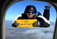 Account728's tweet image. Can anyone know how to drive a plane :)