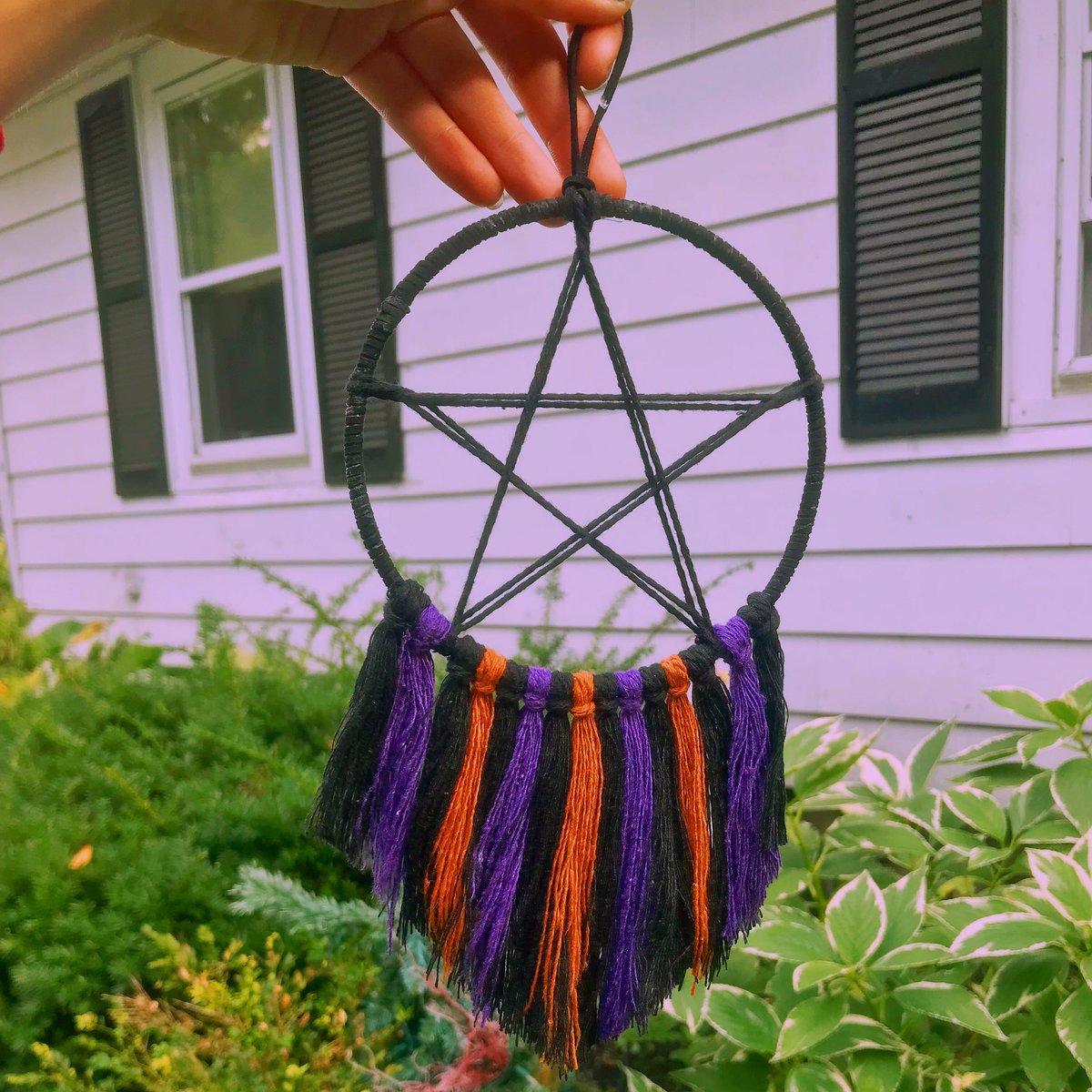 capra_co's tweet photo. new macrame hangers, keychains, and decor added to the shop!

✨https://t.co/Iv7xGh3ZQC✨ https://t.co/2Q8TA3dqAd