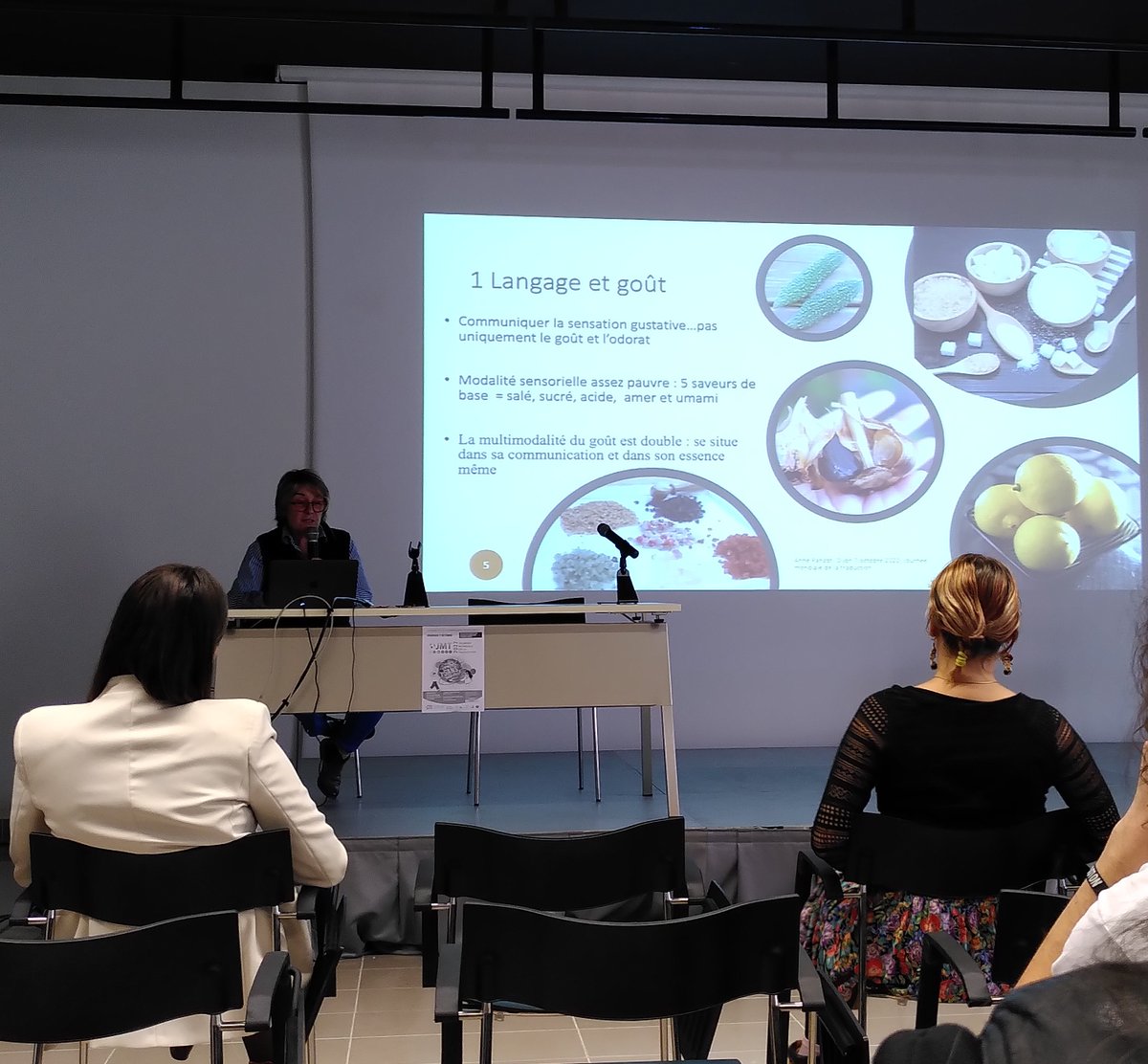 De la traduction, du sous-titrage, de la termino et de la gastronomie : tous les ingrédients étaient réunis pour une super #JMT2022 à Dijon le 7/10. Merci aux étudiants du <a href="/master_T2M/">Junior Agence T2M</a> et à la délégation régionale <a href="/SFTfr/">SFT</a> de l'avoir organisée ! #xl8