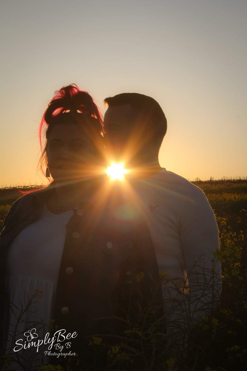 simplybeebyb's tweet photo. Sunset chasers. I just love getting this shot for the lovely couple. 

#simplybeebyb #photo #sunsetphotography #SouthAfrica https://t.co/rDM24dxQvI