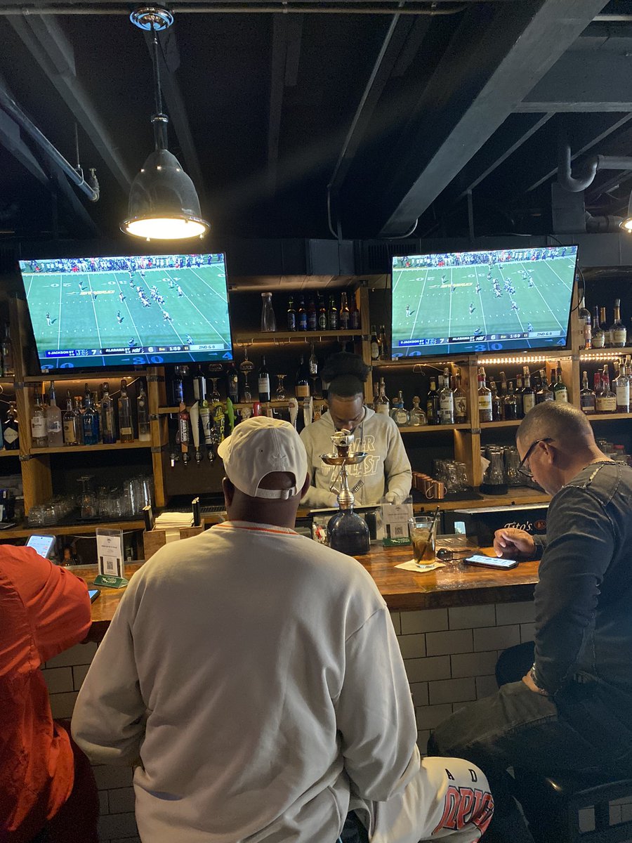 Wisdommartintv's tweet photo. Nothing like Saturday watching @GoJSUTigersFB beat down @alabamastateu 5-0 #jsutigers #jacksonstate #weareswac #CoachPrime #goodaydc https://t.co/ZdAtiQQeVi