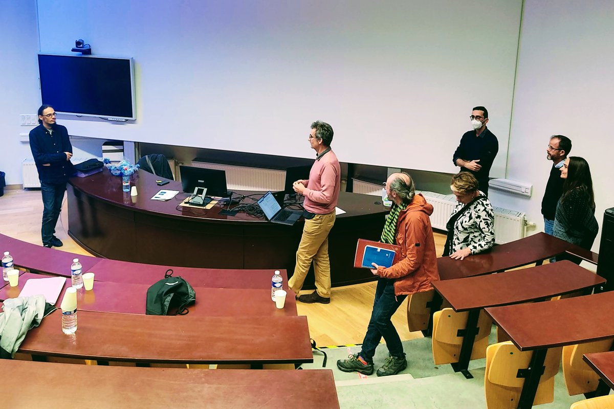 Soutenance de thèse de Louis Vaslin, dirigée par @DoniniJulien, sur une méthode novatrice de recherche de nouvelle physique, à la frontière entre #MachineLearning et #Particle #Physics !

<a href="/ATLASexperiment/">ATLAS Experiment</a> @IN2P3_CNRS