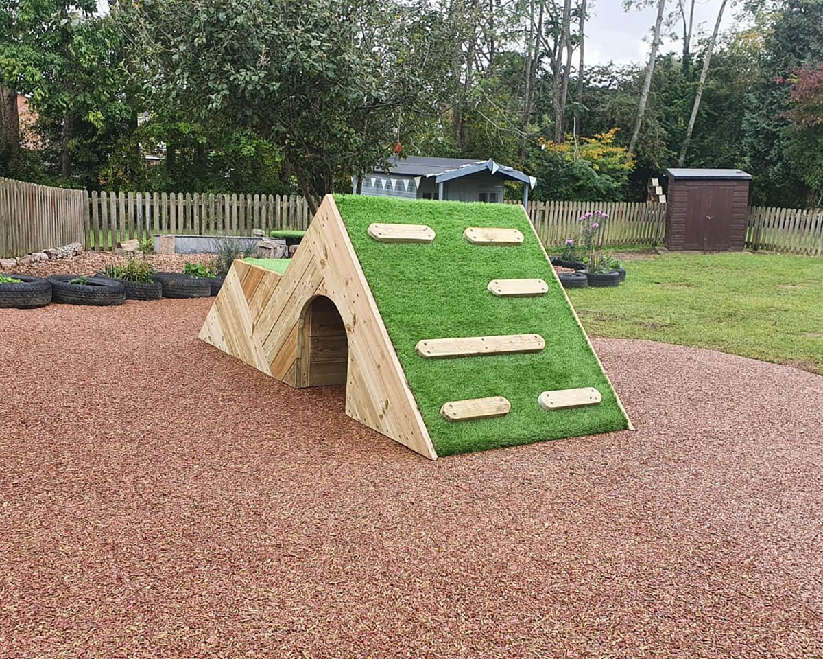 SawscapesP's tweet photo. ANOTHER one of our ever popular Mini Mountains complete and finished off with Rubber Mulch safety surfacing! ⛰️ #playground #playequipment #imaginativeplay #activeplay #mountainplayequipment #minimountain #sawscapesplay https://t.co/BiDGqhQ87N
