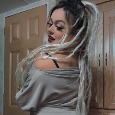 _kyrasunshine's tweet photo. #NewProfilePic https://t.co/ke1m8JgGrm