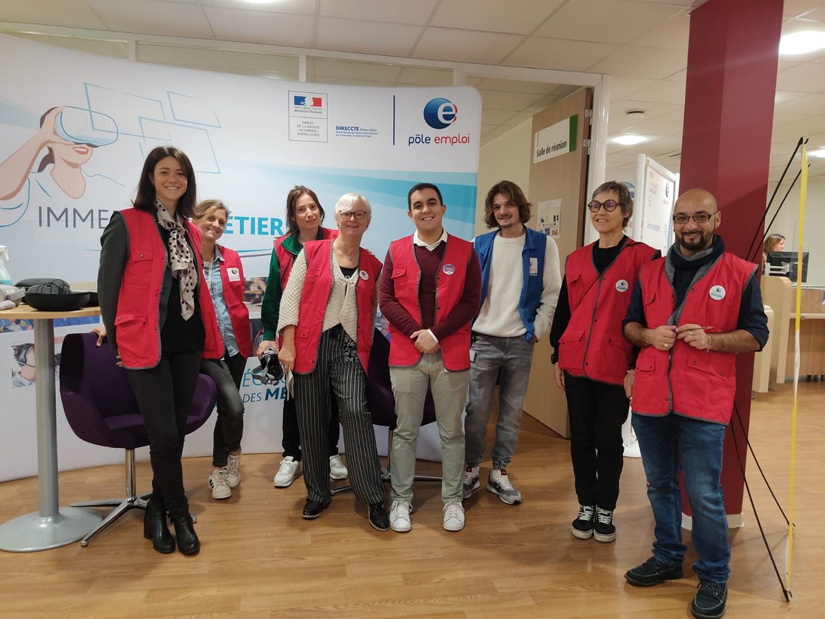 gruffy_cl's tweet photo. [🔴DIRECT] 1er RDV haut-savoyard pour la semaine des #métiers du #btp 
 👩‍🏭🦺 15 entreprises/partenaires recrutent, forment et offrent des opportunités de transition pro.
RDV ce matin @pole_emploi #Seynod
📣 Métiers :  maçon, charpentier, électricien, plombier, étancheur, TP, ... https://t.co/smd1jRxJWx