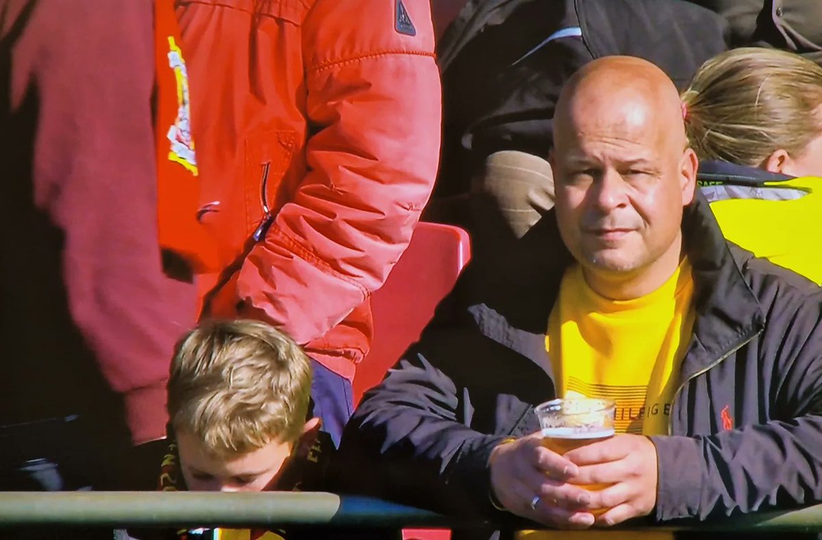 GAE_TillIDie's tweet photo. Gisteren was het zonnetje goed aanwezig in de Adelaarshorst. Dat blijkt wel uit de beelden van @ESPNnl #gaecam @GAEagles https://t.co/laPSKCWgPF