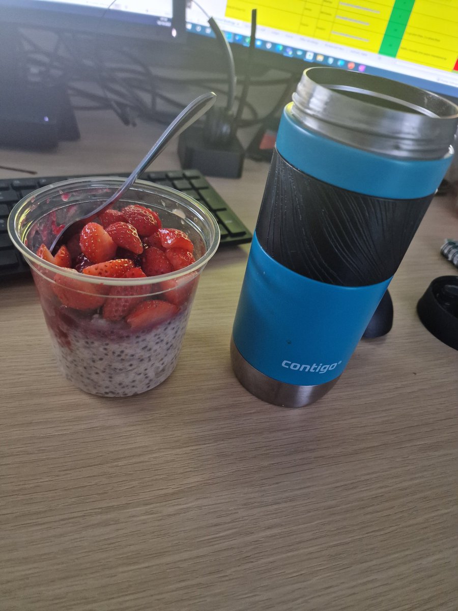 Mandymo4's tweet photo. And a second @weareincredABLE brekkie today in work. The Peanut & jam one. I added the strawberries
#BuySocial #EatSocial fuelling my countdown week to #SocEntNIAwards22 @socentni https://t.co/nvcG3vVBHp