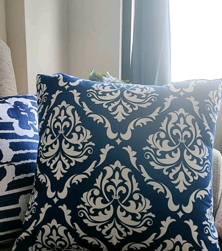 StuffShimmer's tweet image. Sarung Bantal Sofa

Navy keren!
shope.ee/8pAr1MEmLQ
19k