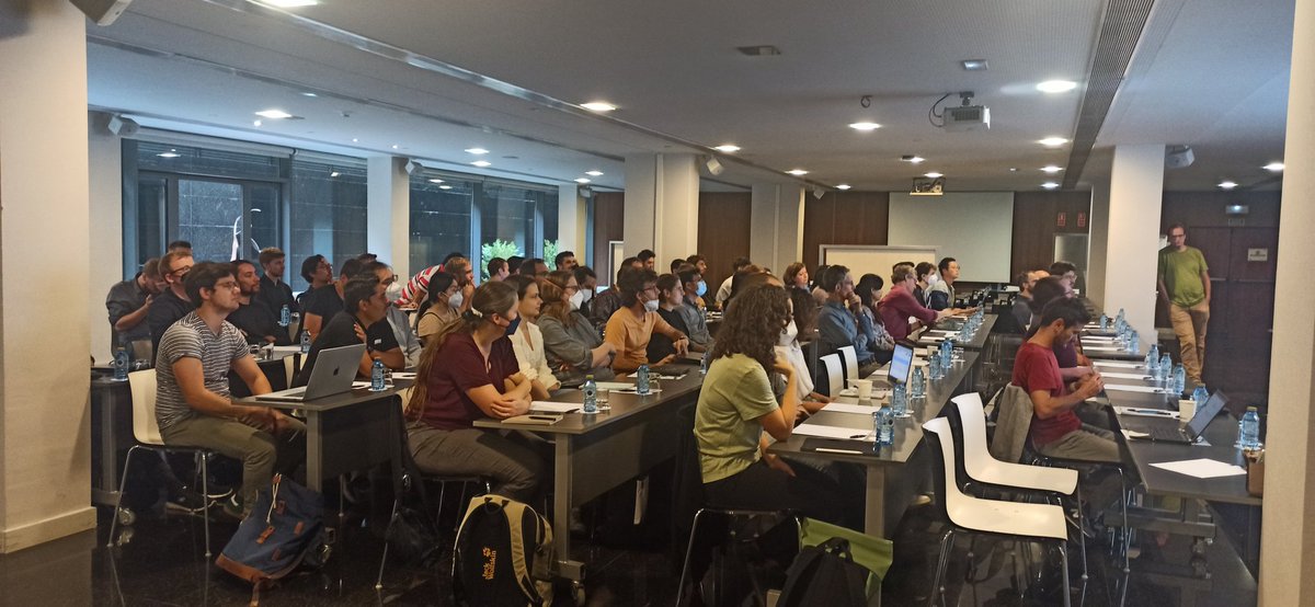 isp_uv_es's tweet photo. The @USMILE_ERC Team Meeting is taking place this week in Valencia! Sold out: room full of friends &amp; great scientists from @DLR_de @MPI_BGC @Columbia @isp_uv_es Standing upon shoulders of giants (Newton Quote) https://t.co/uosUwAIA59