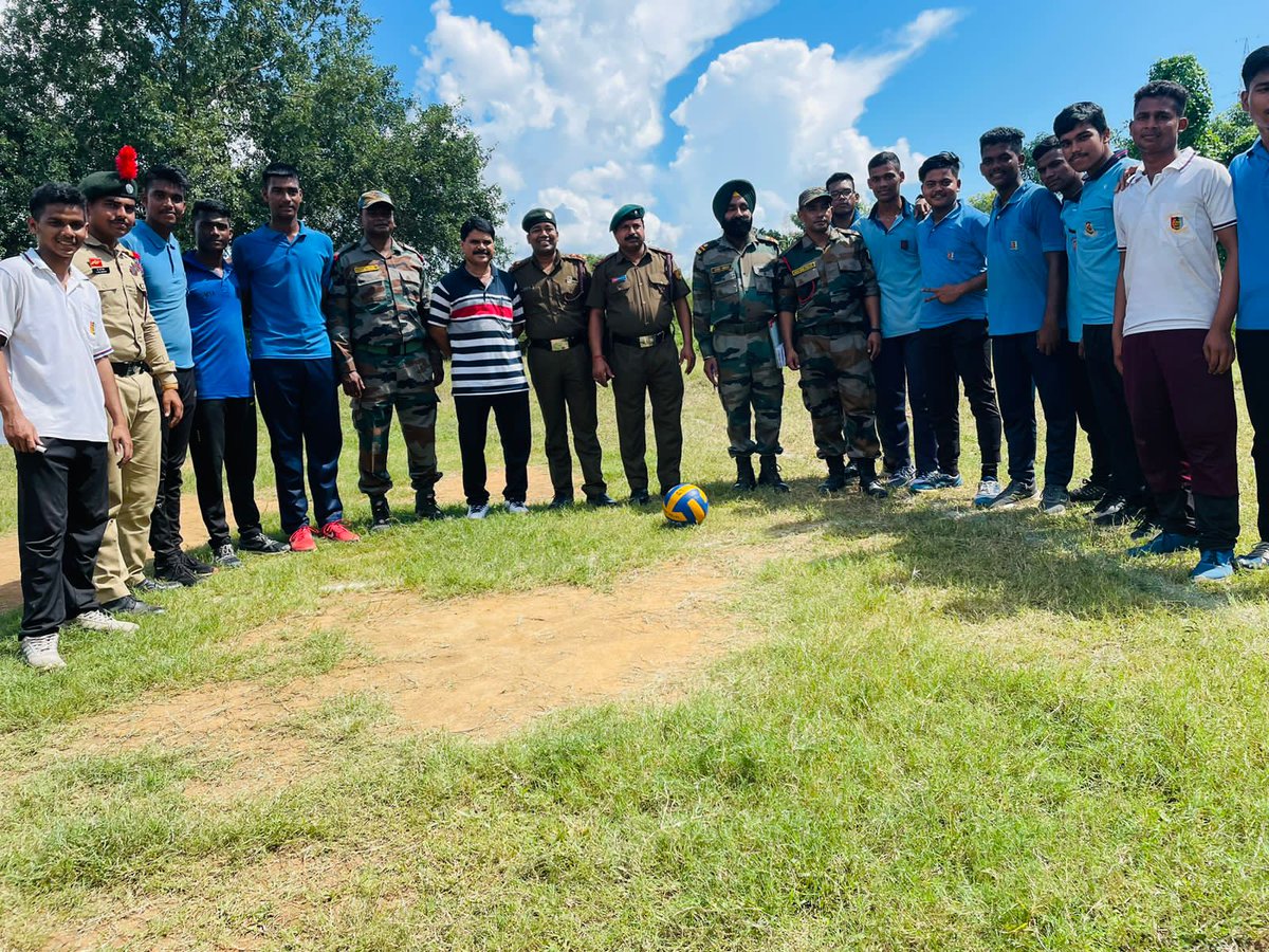 PRAKASH59720563's tweet photo. Ek Bharat Shresth Bharat (EBSB-2022) Camp at Rourkela, Odisha.....
 Volley Ball Competition Champion- Odisha Directorate..... 
Three (3) players from 12 (O) NCC BN -DHENKANAL, ODISHA....
Jai hind 
Lt.PRAKASH KUMAR SAHOO 
ANO, DHENKANAL https://t.co/NEhqOj3oIX, DHENKANAL, ODISHA https://t.co/EdbtcV3vWy