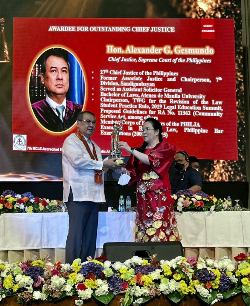 Chief Justice Alexander G. Gesmundo receives from Chief Public Attorney ...