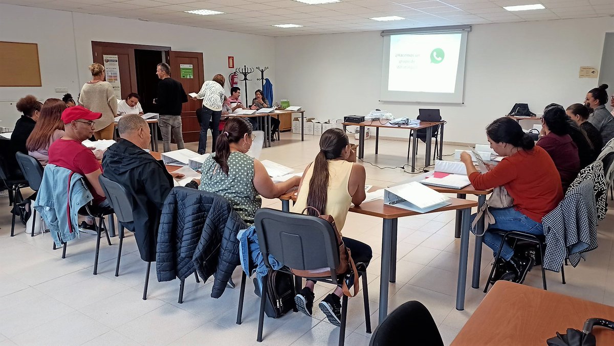 grupo_ssi's tweet photo. 🎯 Acceder a un mercado laboral mayor y en condiciones laborales dignas
🎯 Avanzar en la profesionalización y el #empleo de calidad en el sector de los #cuidados
Programa #ZainLab – con @LanDpto
#Mentsad Oñati #SEEK - #SilverEconomy Eskola #SSILana #GrupoSSI @_SusanaMoreno_ https://t.co/s8bBzwucrJ
