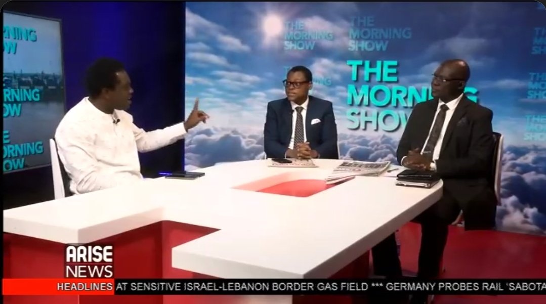 politicalplugNG's tweet photo. Ayodele  : The UNESCO data on the number of out of school children in Nigeria is incorrect. 
Rufai : So what's your own data?
Ayodele: I don't know. I haven't done anything to arrive at a data 
Rufai: So why do you say UNESCO data is wrong ? 😭😭

APC guys no get sense 😒🙆 https://t.co/nvDq3VdosD