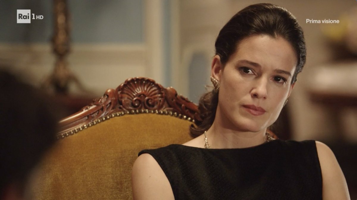paradisocomment's tweet photo. #CHATTERLEY #DANGERS #GEMMA #VERONICA #MATILDE
#Bonjour #GoodMorning #IlparadisodelleSignore #IlParadisodeicommenti - Co-Commenti alle puntate 19 e 20! (il post intero è qui https://t.co/aZWfYqbINy , ECCO LE schermate)
#PdsDaily #Carcere #HabemusGratiam
3/4 https://t.co/24apHvxpRJ