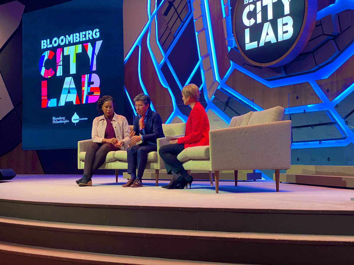 Beautiful job description about the work of a Mayor « manager of hope and master lof collective action » by <a href="/ClaudiaLopez/">Claudia López Hernández</a> Bogota Mayor #citylab2022 <a href="/BloombergCities/">Bloomberg Cities</a>