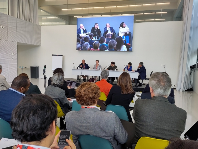 # Assises Nationales du Foncier et des Territoires
<a href="/emmacosse/">Emmanuelle Cosse</a>  et <a href="/PatriceBessac/">Patrice Bessac</a>, maire de Montreuil, soulignent l'indispensable mobilisation des EPF pour réussir les défis posés par le ZAN et plaident pour un renforcement de leurs moyens
#Foncierresponsable #logement