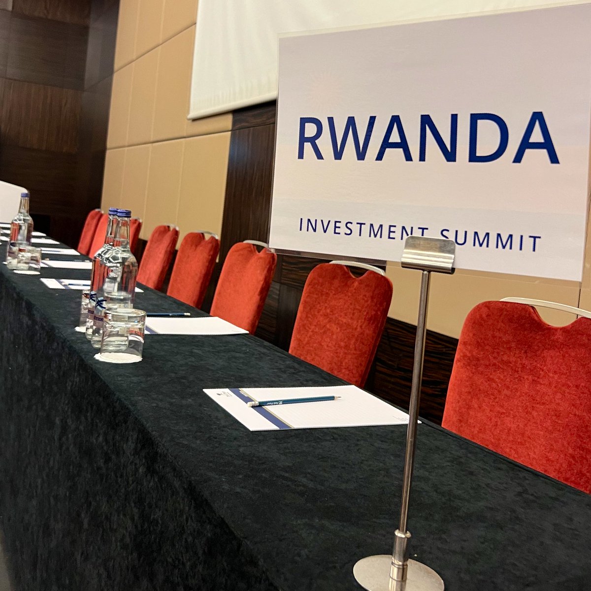 RwandaisOpen's tweet photo. #Rwanda Investment Summit at @AFSICafrica with @RDBrwanda @Kigali_IFC and @RwandaInUK. 🇷🇼🤝🇬🇧 – at Park Plaza Westminster Bridge
#InvestInRwanda #RwandaisOpen https://t.co/ReiNz7VJpb