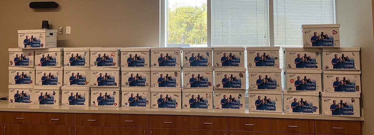 BoilerDNP2016's tweet image. Happy Emergency Nurses Week! Chapter 134 assembled thank you gifts for all the local EDs #StandingStrong #ENweek @ENAorg