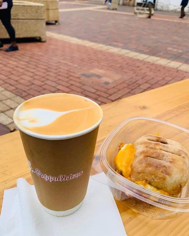Cappulicious_pe's tweet photo. A Monday morning breeze with the perfect brekkie and a view☕🍳🥓

📍3 Govan Mbeki Ave (Kwantu Towers) Port Elizabeth.
.
.
#cappulicious #coffee #coffeeshop #coffee #croissants #Thato #JacobZuma  #cafeingqeberha  #foodinpe #AskAMan  #portelizabethsouthafrica #gqeberha https://t.co/Uxdxrto9nD