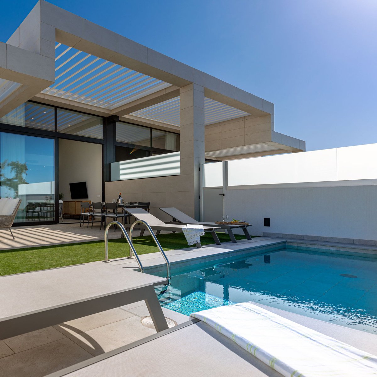 gctribikerun's tweet image. A veces necesitamos frenar y recuperar fuerzas 🔥

Descansa en 𝐑𝐞𝐬𝐨𝐫𝐭 𝐂𝐨𝐫𝐝𝐢𝐚𝐥 𝐒𝐚𝐧𝐭𝐚 𝐀𝐠𝐮𝐞𝐝𝐚 - @BeCordialHotels y sácale provecho a tu estancia explorando las rutas de running de la zona 🏃‍♀️

👉 bit.ly/3dDQORz

#GCTriBikeRun #GranCanaria | #BeCordial