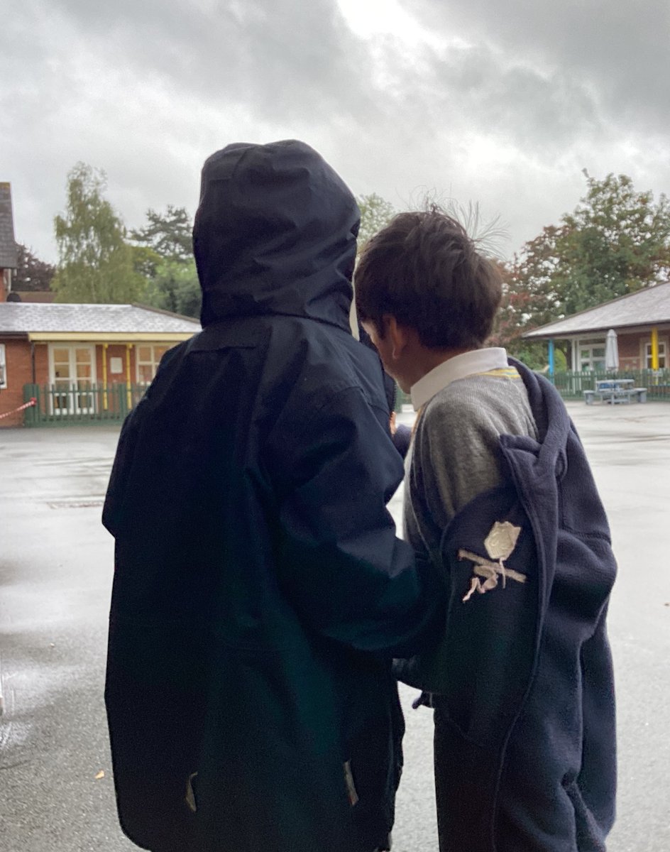 StainesPrepYr1's tweet photo. After reading 'The 3 Little Pigs', we went for a walk and were thinking about why different materials are used for different parts of our school building. We thought about the properties of each material #StainesPrepScience #StainesPrepLearn #KS1Science https://t.co/uRR9Q3e0RF