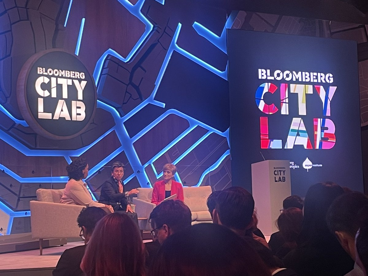 Joined <a href="/CityLab/">Bloomberg CityLab</a> , chance to hear <a href="/MikeBloomberg/">Mike Bloomberg</a> or Vitalij Klicko. Most impressive were these two ladies, mayors of Washington and Bogota! <a href="/ClaudiaLopez/">Claudia López Hernández</a> and <a href="/MurielBowser/">Muriel Bowser</a> - “Protests are in DC’s DNA”. Top for me: “You need to respect/listen to people and manage expectations👏👏”