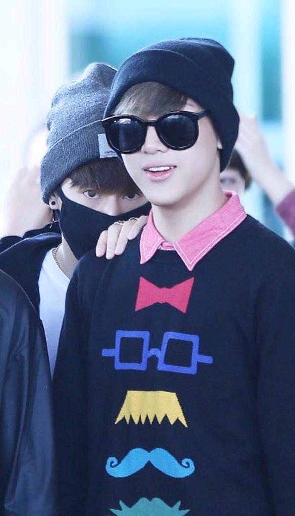 bammei05's tweet photo. โมเม้นพี่อ้อนน้อง 🐊💜❤🐍
#xciiixcvii #MarkBam https://t.co/yrORUWLrEc
