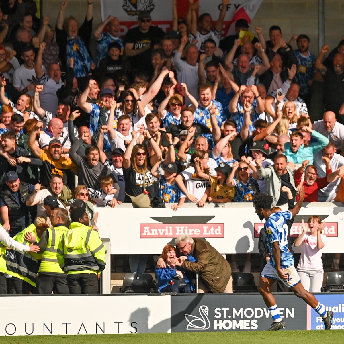 OfficialPVFC's tweet photo. Football brings us all together and provides joy to us all. 

On #WorldMentalHealthDay, we want you to reply with your favourite photos, videos and memories from supporting the Valiants using #ValeTogether 👇

#PVFC 🖤🤍 https://t.co/I1Ent5IFN5