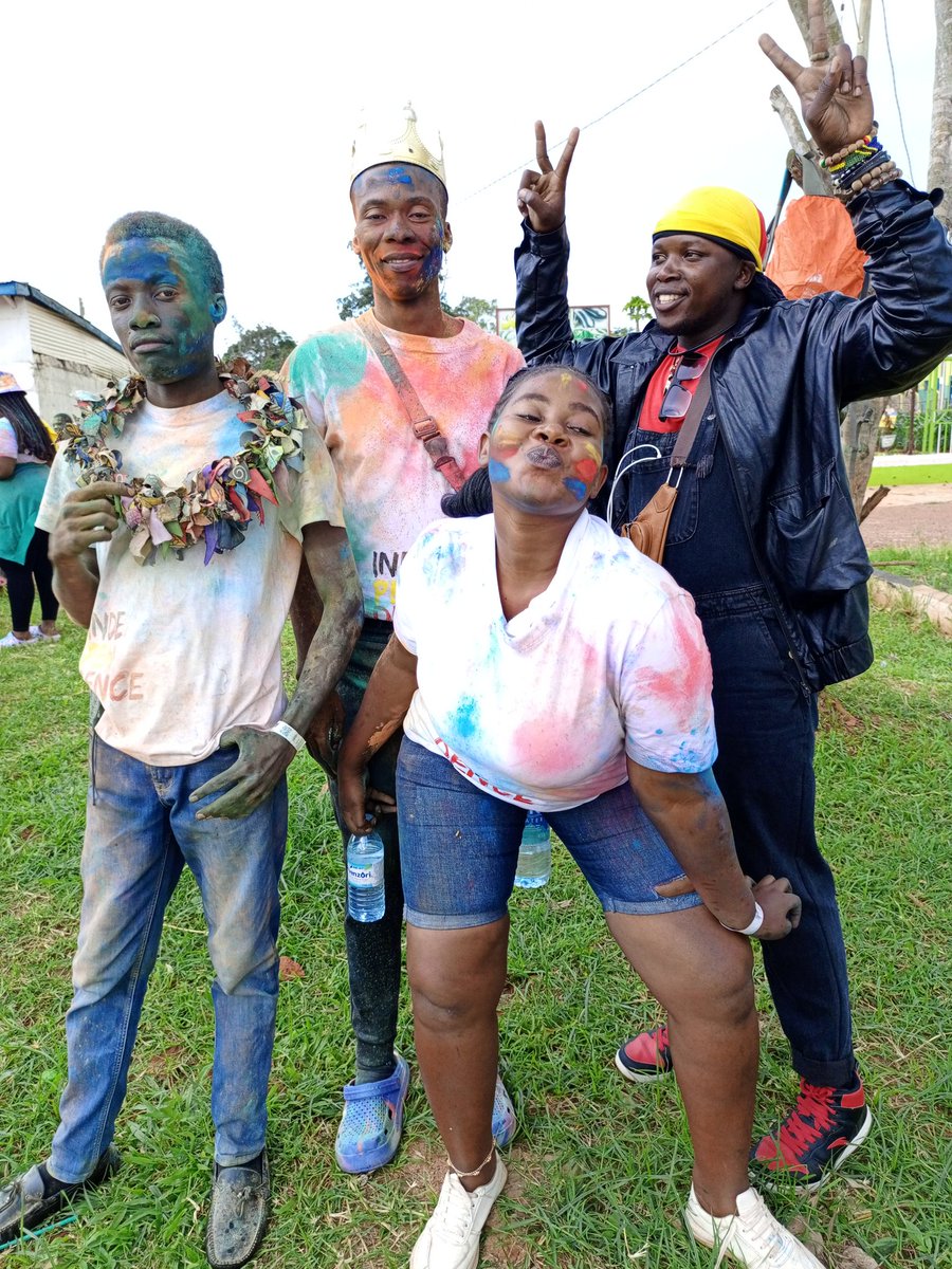 ✍️ - So I Met These Somewhere 🙏❣️❣️ @Joanitah76 @chubbygalfie @UotJinja !!!

#JinjaColorRun2022 
#UGAt60