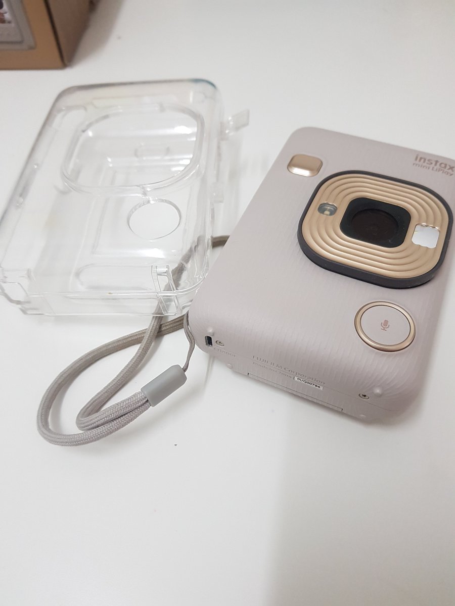 skyberry_kk's tweet photo. ขายกล้องโพลาลอยด์ Fuji instax mini Liplay สี Beige Gold (หายาก)แถมการ์ด16GB เคสใส สภาพใหม่มาก

💜ราคา 3,700💜

อุปกรณ์ครบ กล้อง กล่อง สายชาจ
ส่ง kerry/ปณ.ไทย.หรือนัดรับตาม MRT (เตาปูน/จักตุจักร/พหลโยธิน/สถานีใกล้เคียง) #Instax #miniliplay #ขายกล้อง #กล้องโพลารอยด์ #กล้องมือสอง https://t.co/aGBsodHTx2