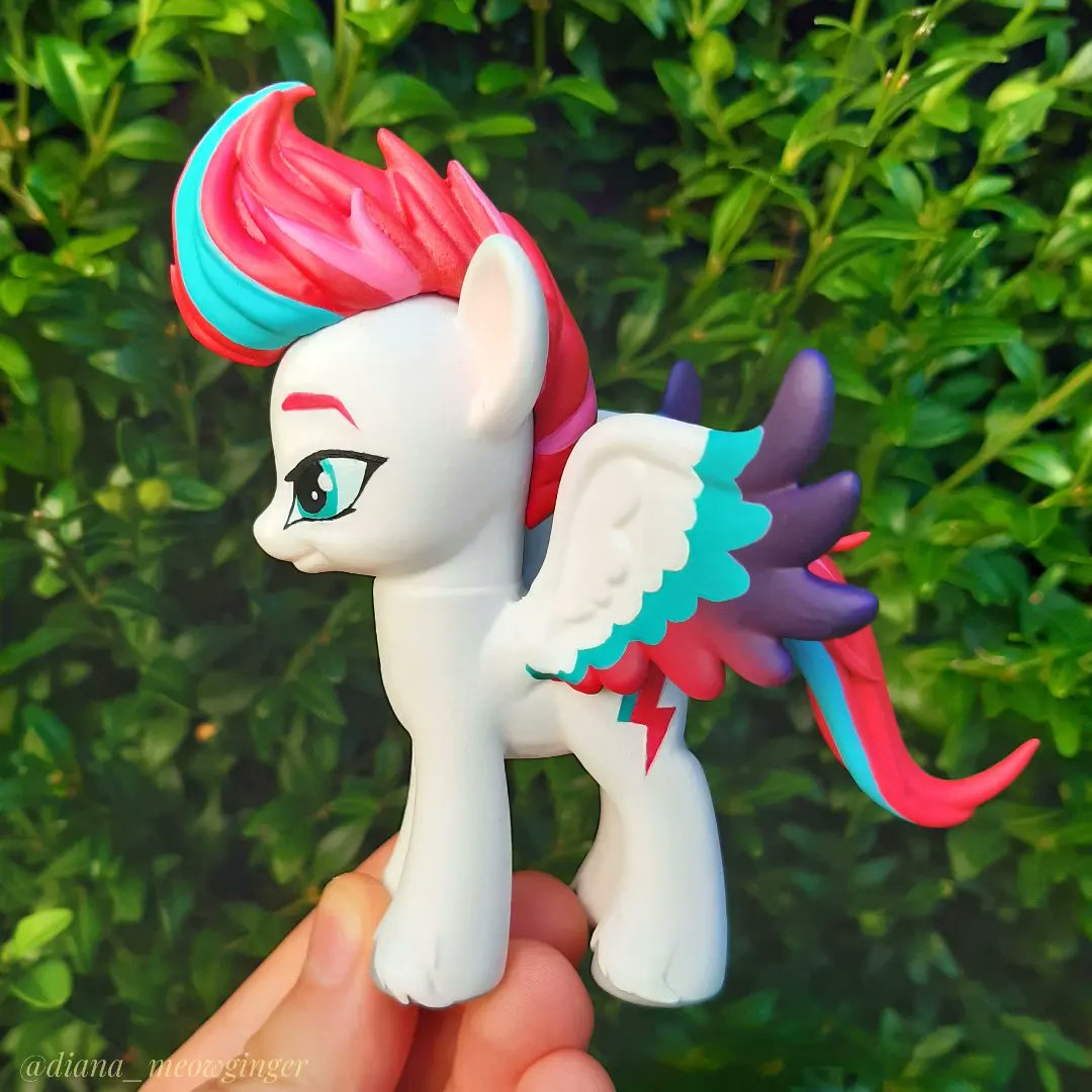 D_D_Meow's tweet photo. ⚡Zipp Storm⚡ from g5
#cute #custom #pony #my_little_pony #mlp #art #custommlp #g5 #ZippStorm https://t.co/XWdP7T9vsu