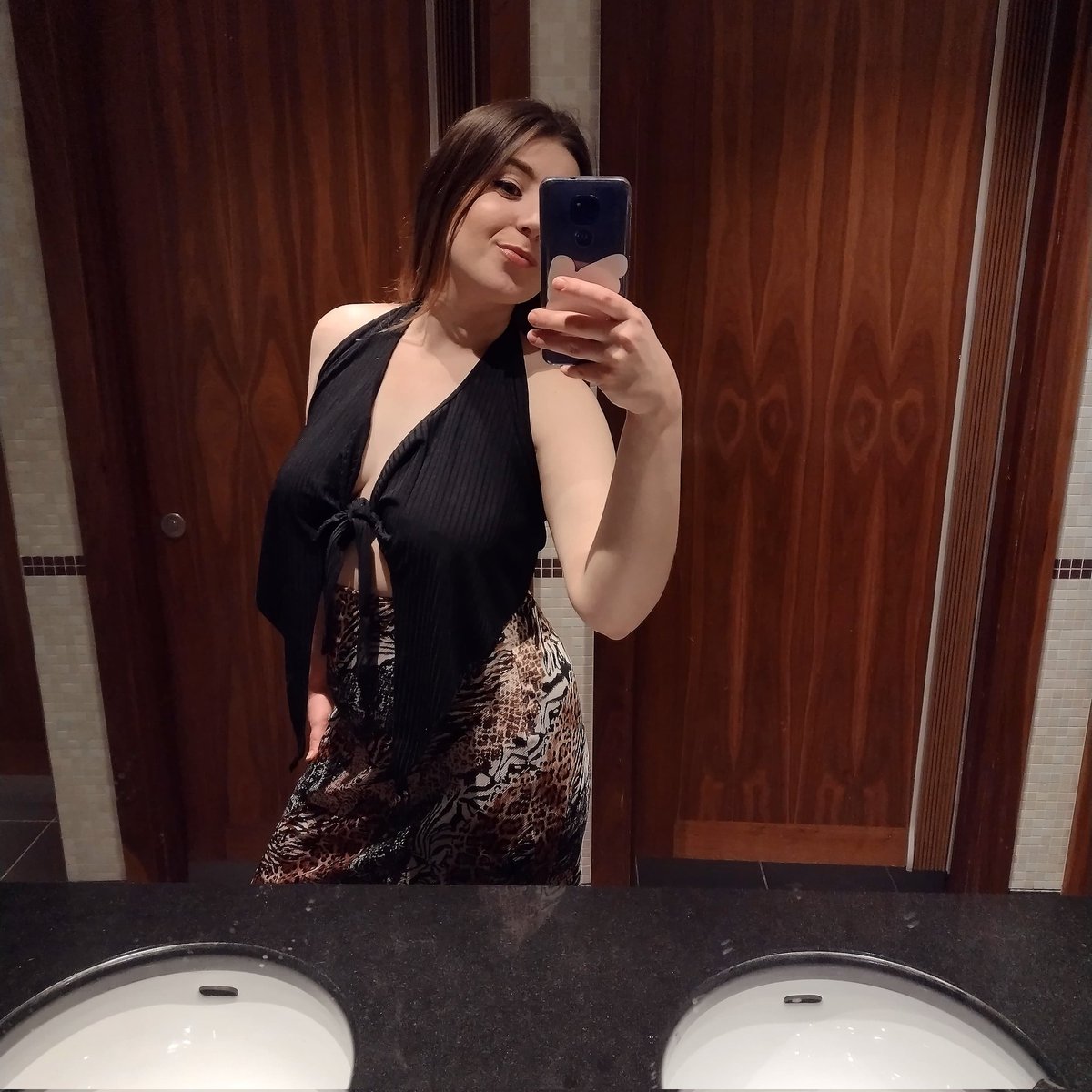 kayleighcakesss's tweet photo. @lovedoveclarke Since I got this top I just incorporate it every time loool, shout out Hissy Fit Clothing https://t.co/BFobmAOa8G