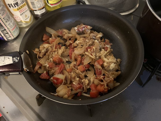 久しぶりに見た目が終わってて味がうまい飯作ってテンション爆上がりした 