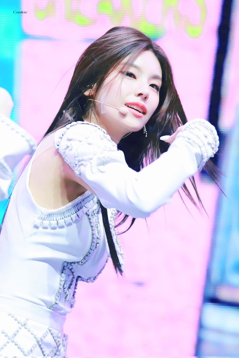 cookie_YEJI's tweet photo. 221008 🖤🖤
#예지 #YEJI #있지 #ITZY
@ITZYofficial https://t.co/iaIvd7JwpJ